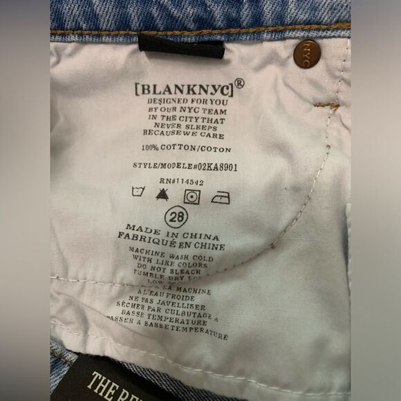 NWT BLANK NYC The Reeve High Rise Ribcage Short - Size 28 - Picture 7 of 7